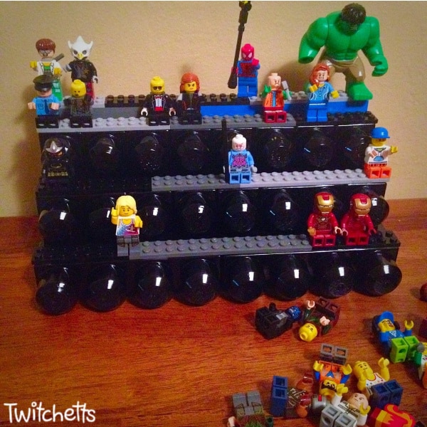 Display Lego Minifigures on this easy and fun DIY Minifigures stand. #twitchetts