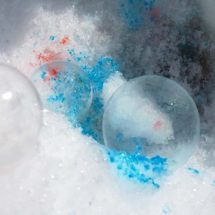 When the snow is dry this is the perfect snow day activity! The kids will be learning while they play! Watch these colored bubbles freeze before your eyes!