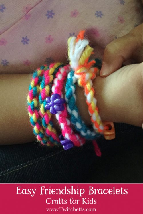 Image of friendship bracelet made with yarn. Text reads "Easy Friendship Bracelets-Crafts for kids"