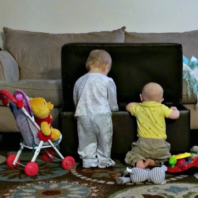 Two Under Two-Real tips for surviving baby bunching, from someone who's done it.