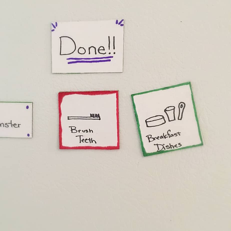 Easy Toddler Chore Chart. Simple craft using magnets to help get your kids to help you clean.