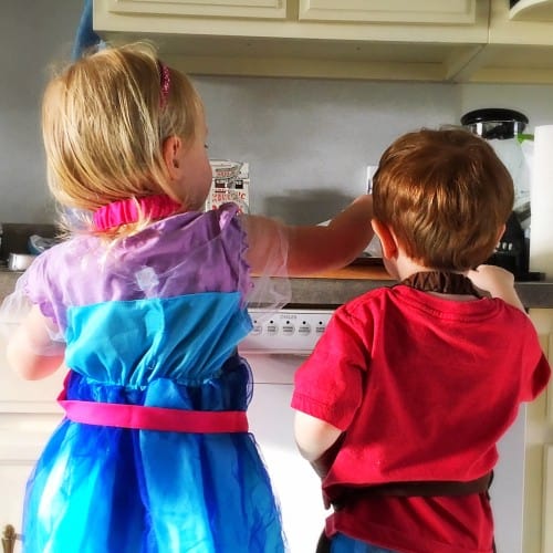 Cooking with kiddos can be fun and exciting. But it can also be stressful. These tips can keep your kids helping in the kitchen while you maintain your sanity.
