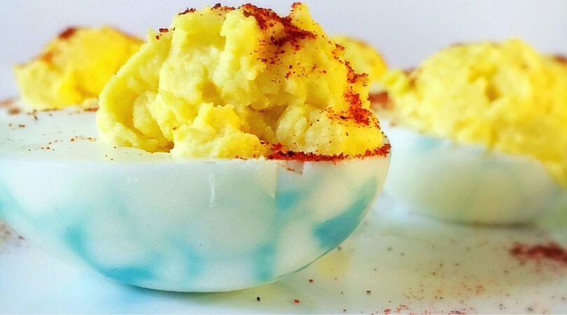 4th of July Deviled Eggs-using natural food dye you can make festive deviled eggs for any holiday! I used blue to make these blue eggs, but you can use other colors to match any party or celebration!