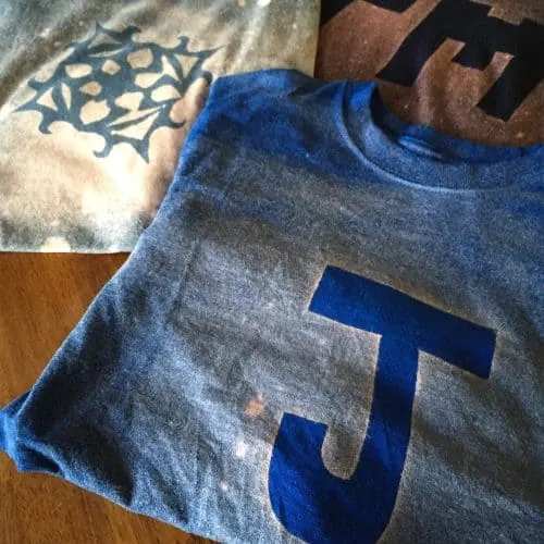Create these custom t-shirts for any party! You can create this silhouette effect in just about any shape you can think of! Perfect for kids party favors or creating a theme for any event!