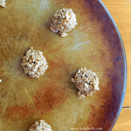 Thumbprint Cookie-oatmeal thumbprint cookies using any flavor of jelly. Perfect for a Christmas cookie or toddler snack.