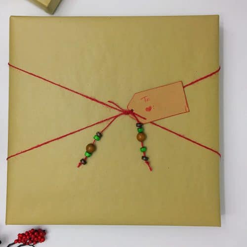Christmas wrapping ideas-Finding fun wrapping paper for Christmas or birthdays is fun. This gift wrap is quick and inexpensive.