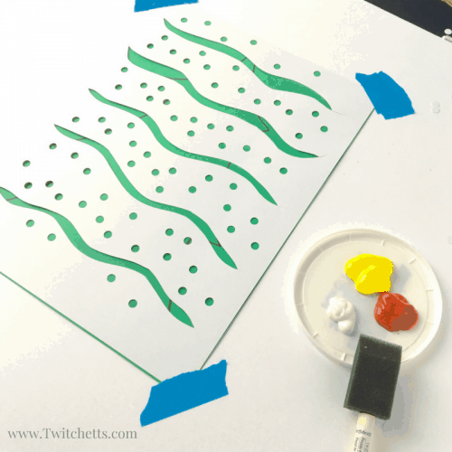 These Painted Paper Christmas trees are the perfect Christmas craft for kids of all ages. 
