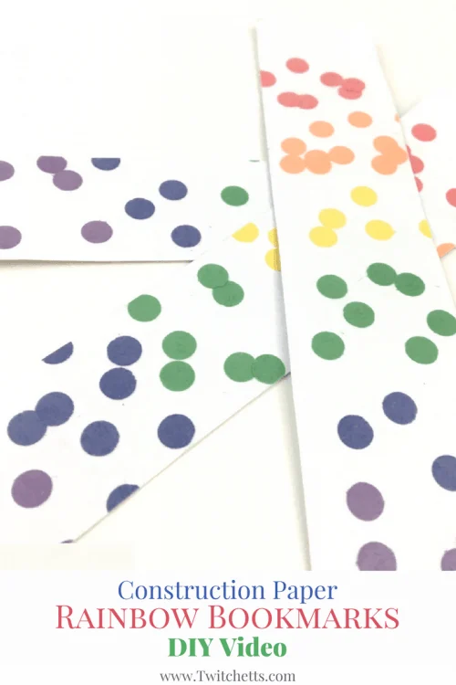 These rainbow bookmarks are a great fine motor activity for kids. This construction paper craft can be done by toddlers too!
