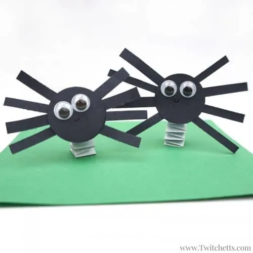 How to make fun bouncing construction paper spiders - Twitchetts
