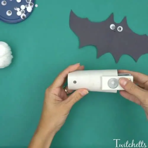 How to make fun flying construction paper ghosts - Twitchetts