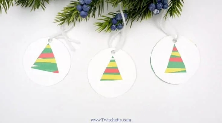 24 Easy Construction Paper Christmas Crafts - Twitchetts