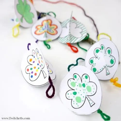 How to make 3D rainbow colored paper shamrocks - Twitchetts