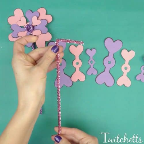 Did you know that hearts make amazing construction paper flowers? Let us show you how easy and fun this craft is to complete. From Valentine's Day fun to a creative gift on Mother's Day!