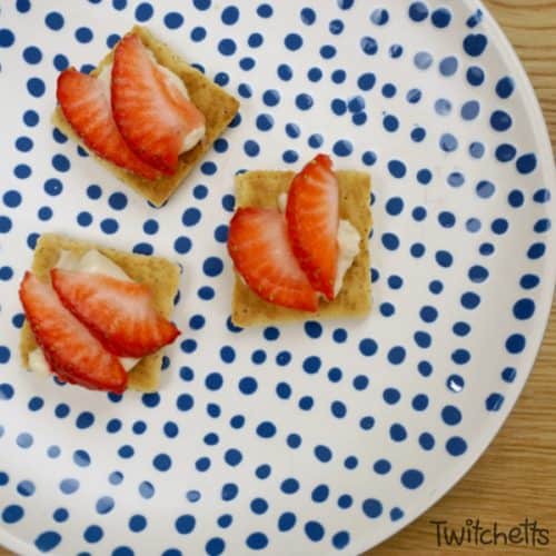 Make amazing cheesecake bites using 4 simple ingredients. It's a recipe so easy a 5-year-old can make it. And so tasty the whole family will enjoy them. #cheesecakebites #snack #afterschool #kidmade #kidsinthekitchen #4ingredient #quick #easy #toddler #almosthealthy #twitchetts