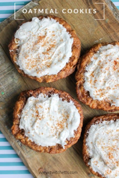 These oatmeal cream pies are a delicious oatmeal cookie that kids will love! #twitchetts