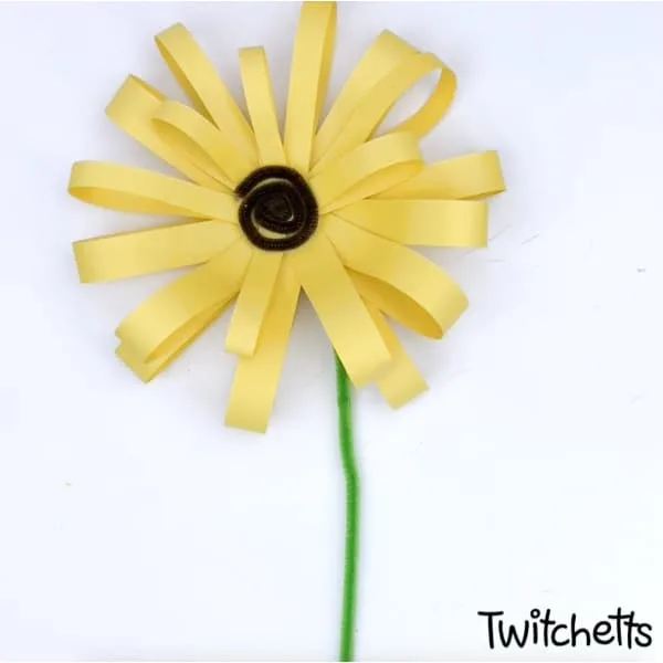 10 diy sunflower craft from consturction paper.jpg