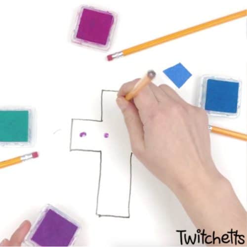 How to make a cross suncatcher craft that's perfect for all ages