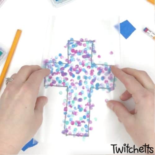 How to make a cross suncatcher craft that's perfect for all ages