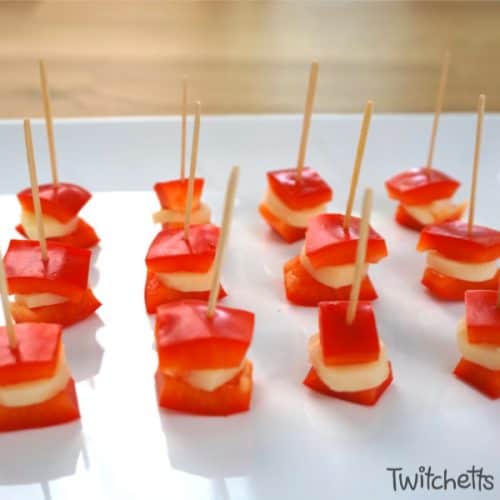 Add some cheese to your red peppers for a red food day snack. #twitchetts