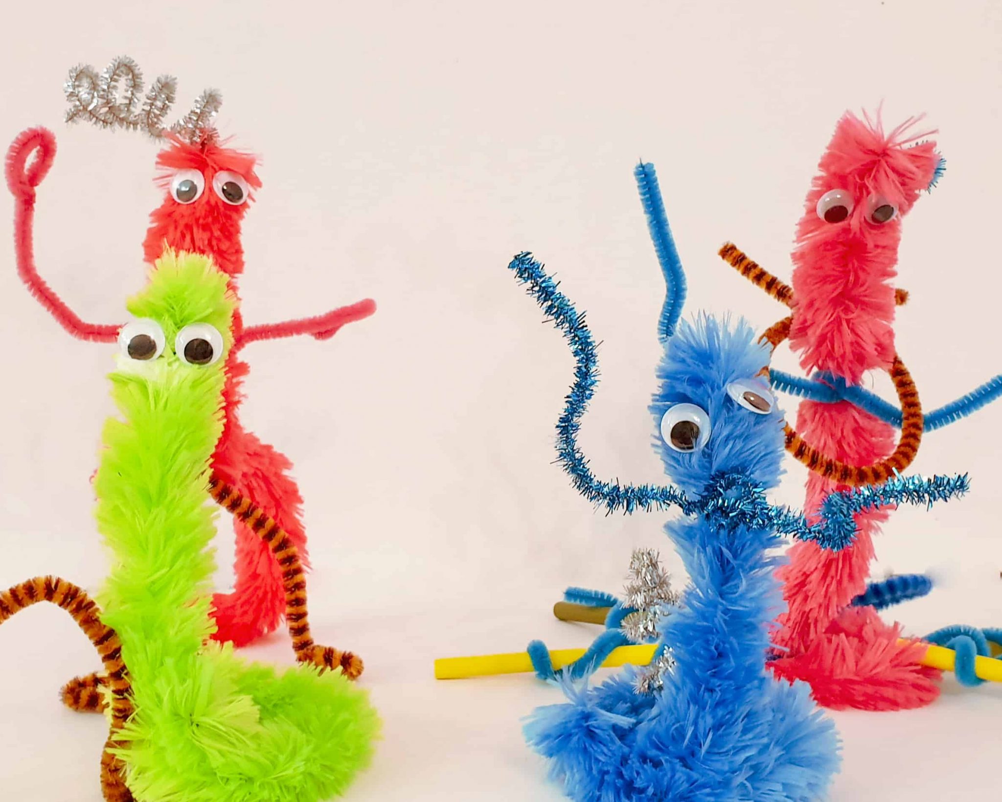 9 Easy Halloween Pipe Cleaner Crafts for kids to make Twitchetts