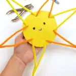 How to make an easy Pipe Cleaner Sun Craft for Preschoolers - Twitchetts