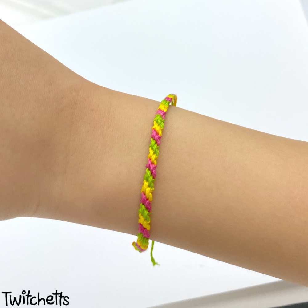 How to make a candy stripe friendship bracelet  Twitchetts