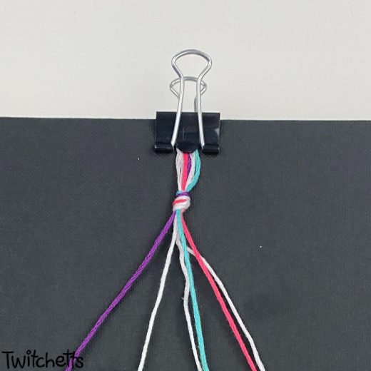 How to make a candy stripe friendship bracelet Twitchetts