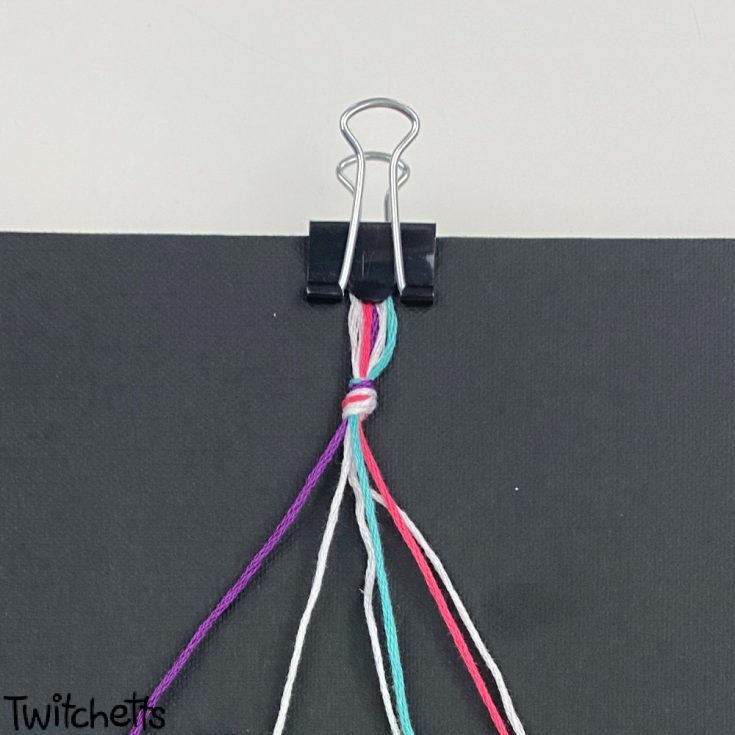How to make a candy stripe friendship bracelet Twitchetts
