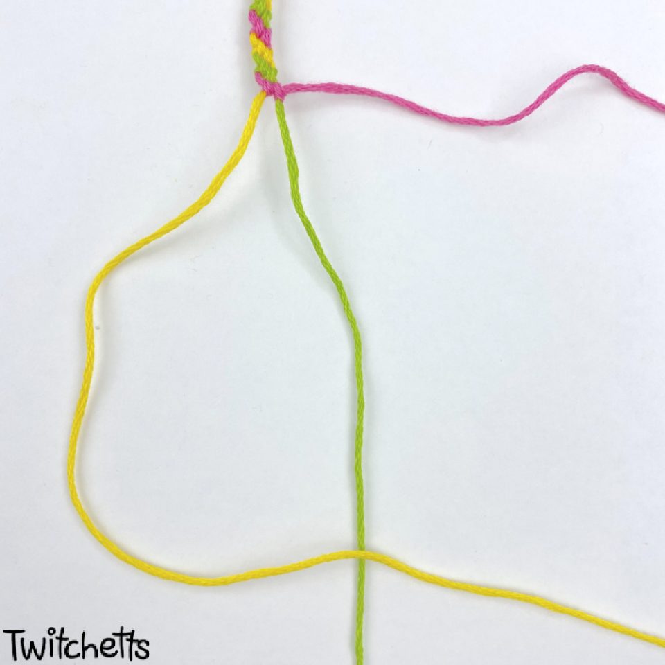 How to make a candy stripe friendship bracelet - Twitchetts