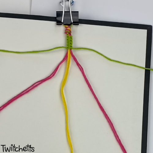 How to make a flower friendship bracelet daisy chain pattern