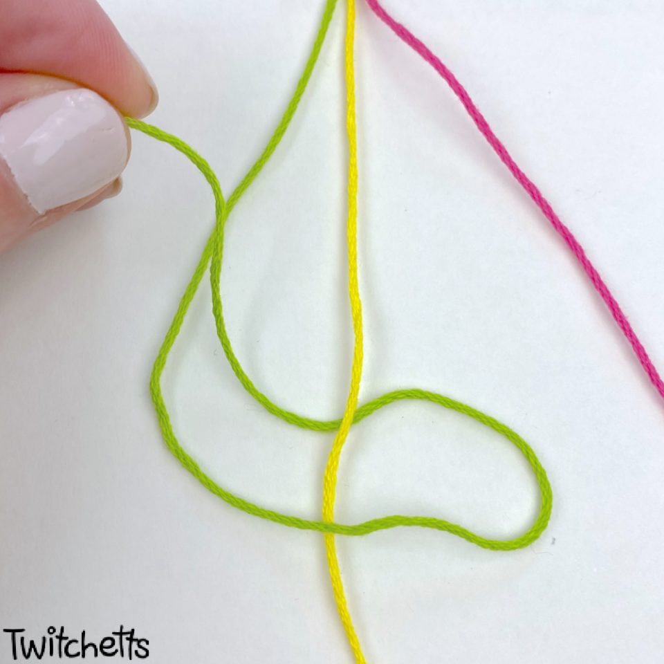 5 Important Friendship Bracelet Knots with step by step intructions