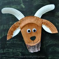 61 Fun Farm Crafts for Preschoolers to Make or Play With