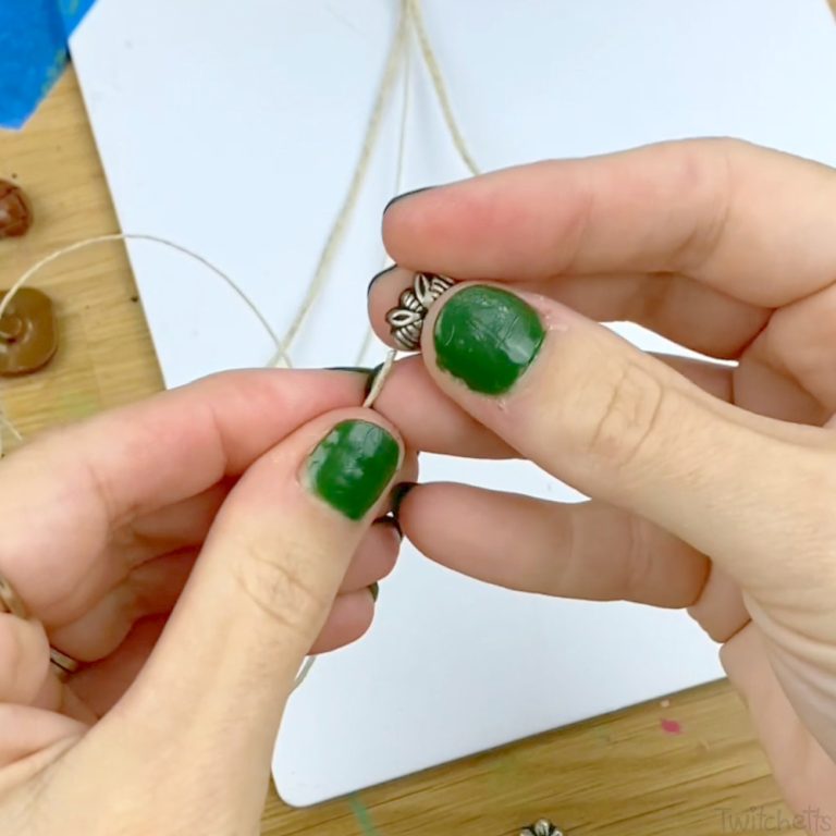 How to make a Square Knot Bracelet with Hemp Twitchetts